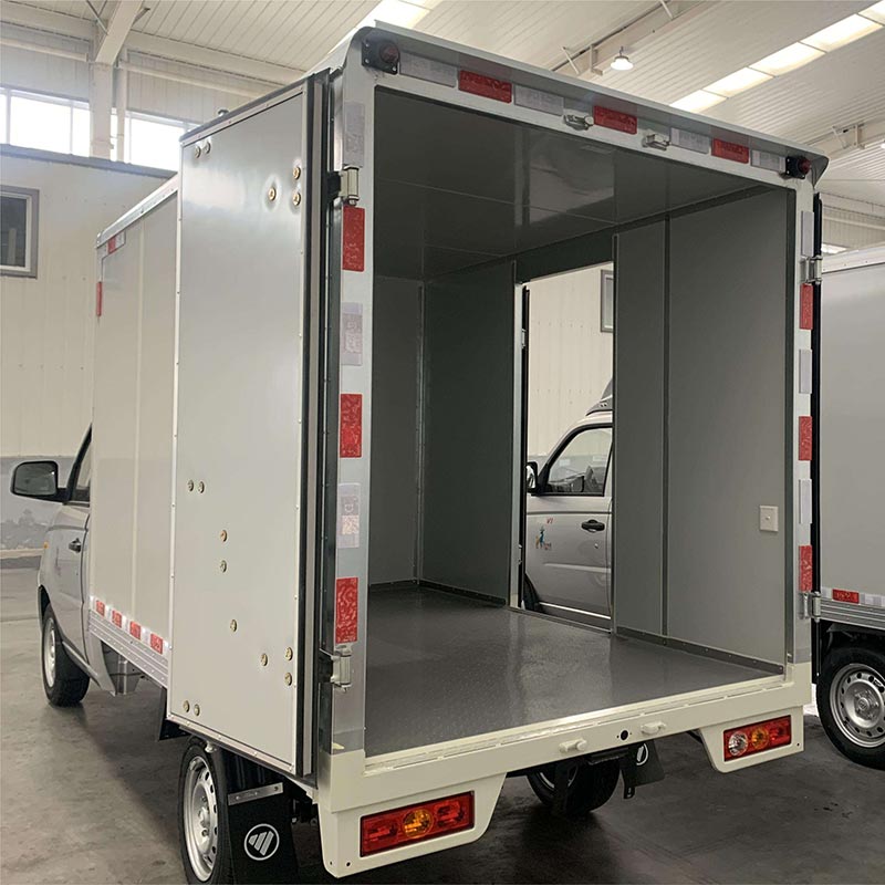 Trockene LKW-Karosserie mit PET-Wabenstruktur